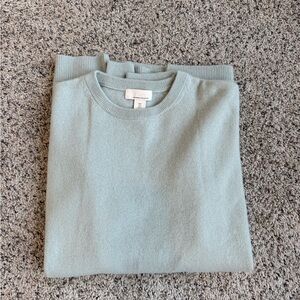 H&M Women’s Cashmere Crewneck Sweater
